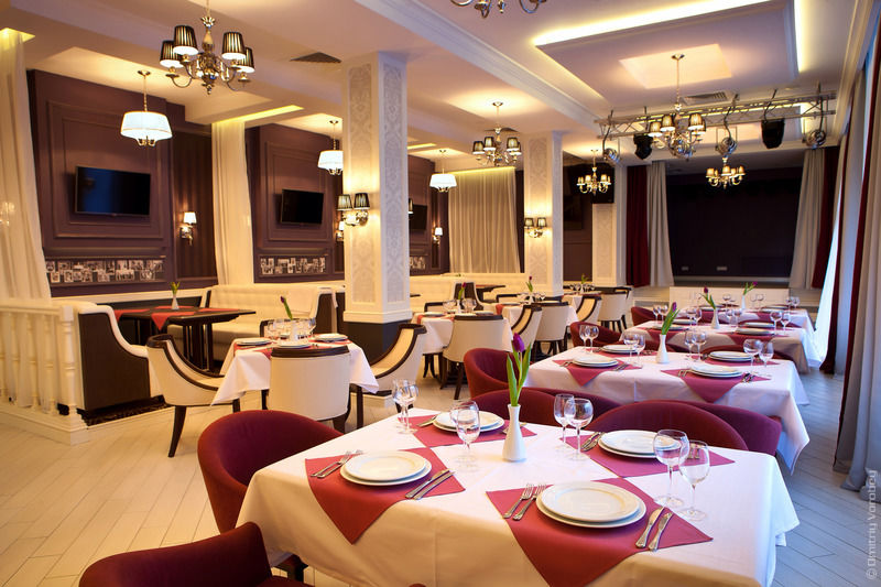 Kiroff Hotel Harkov Kültér fotó