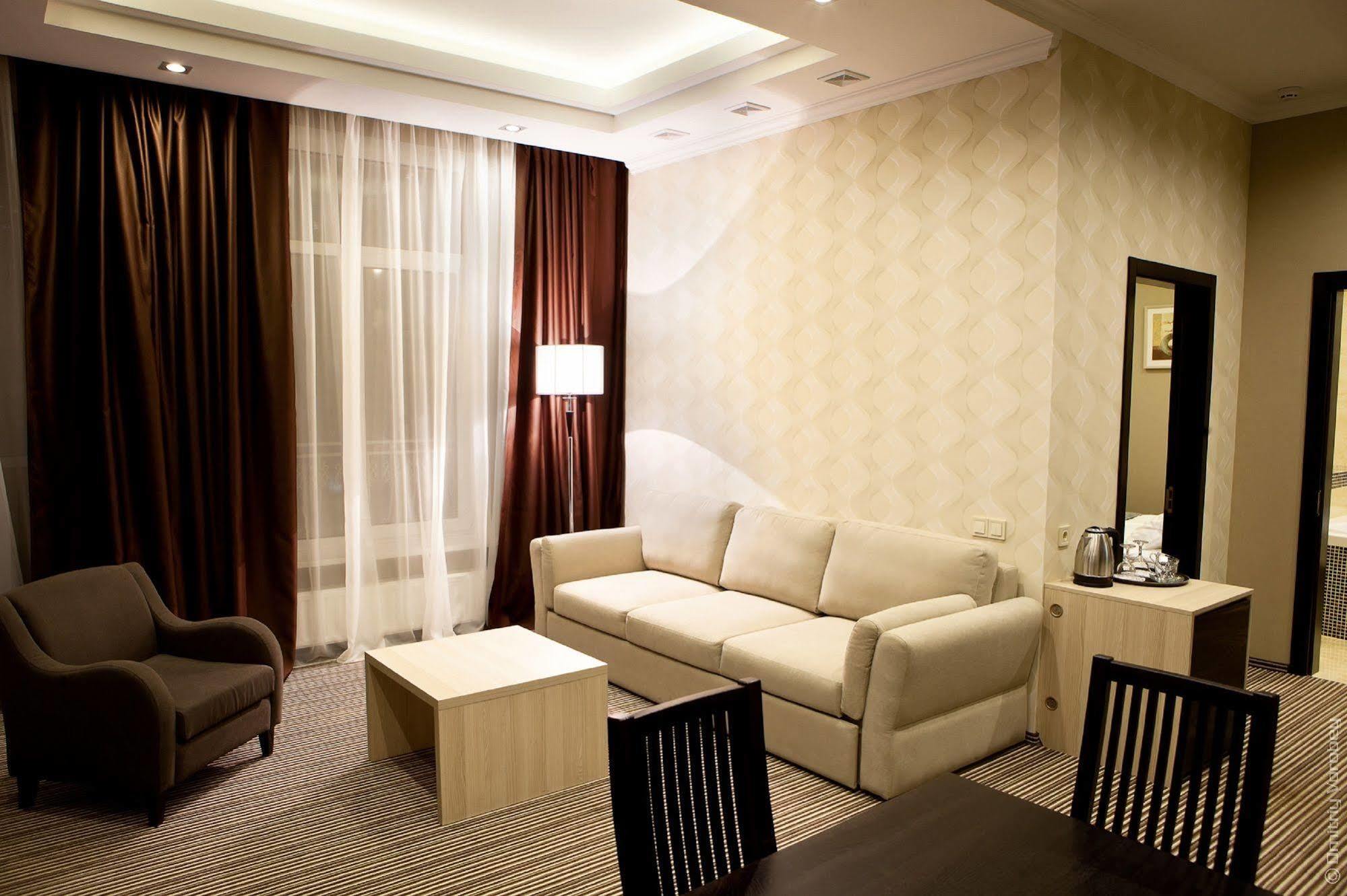 Kiroff Hotel Harkov Kültér fotó