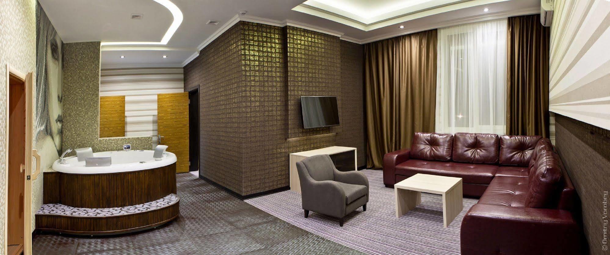 Kiroff Hotel Harkov Kültér fotó